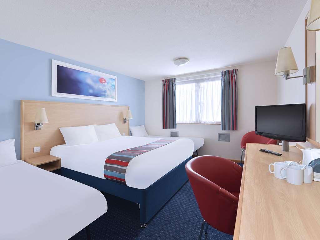 Travelodge Swindon Central Quarto foto
