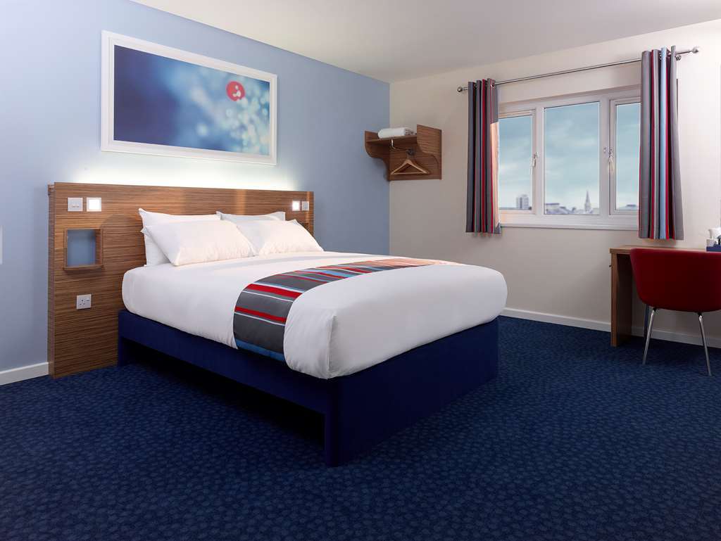 Travelodge Swindon Central Quarto foto