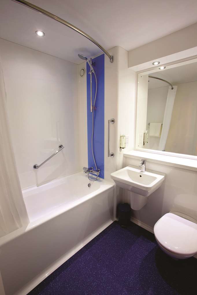 Travelodge Swindon Central Quarto foto