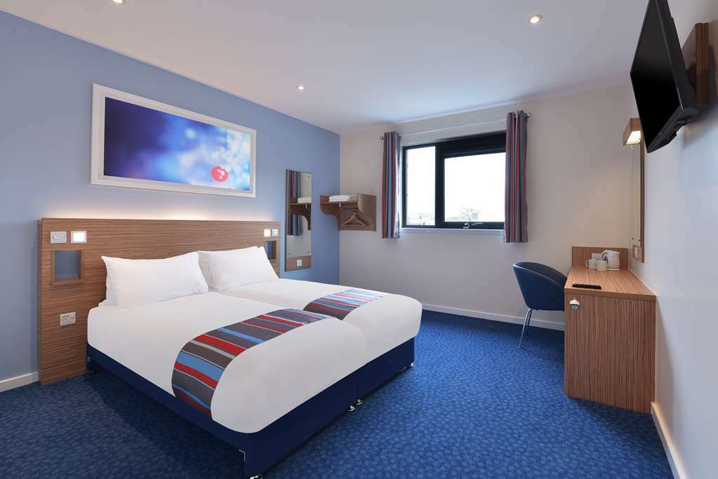 Travelodge Swindon Central Quarto foto