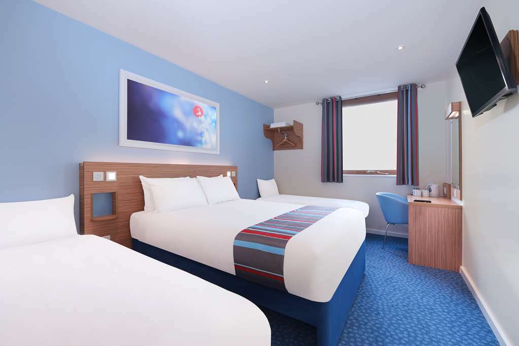 Travelodge Swindon Central Quarto foto