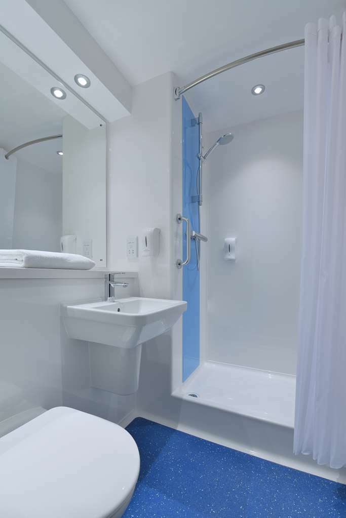 Travelodge Swindon Central Quarto foto